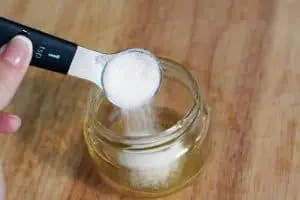 Homemade Lip Exfoliation Sugar Scrub Recipe step 3