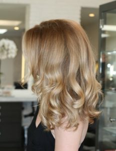 Best Honey Blonde Hair Dye – Light, Dark, Sandy and Washable