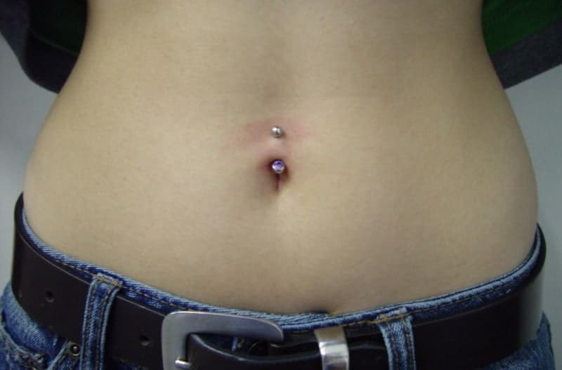 Navel piercing pain and keloids