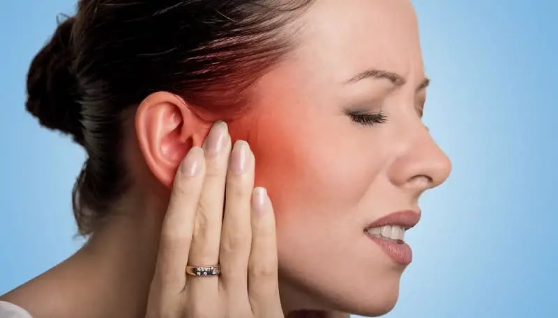 symptoms and treatment of an Infected Ear Piercing