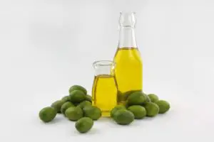 Best Olive Oil for Face, Dry Skin and Hair – Health Benefits olive 5079475 960 720