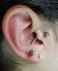 tragus piercing picture